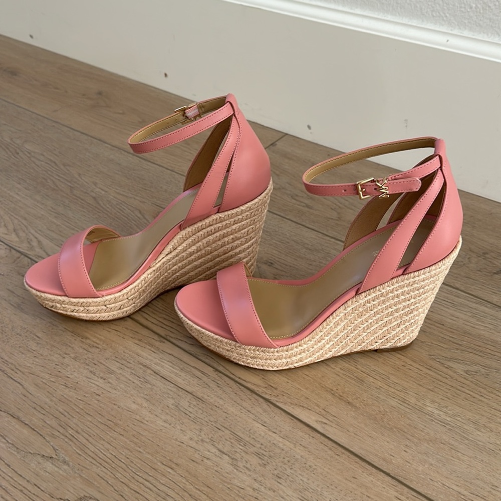 Michael Kors Pink Kimberly Leather Wedge NEW Size 10M - Picture 3 of 5
